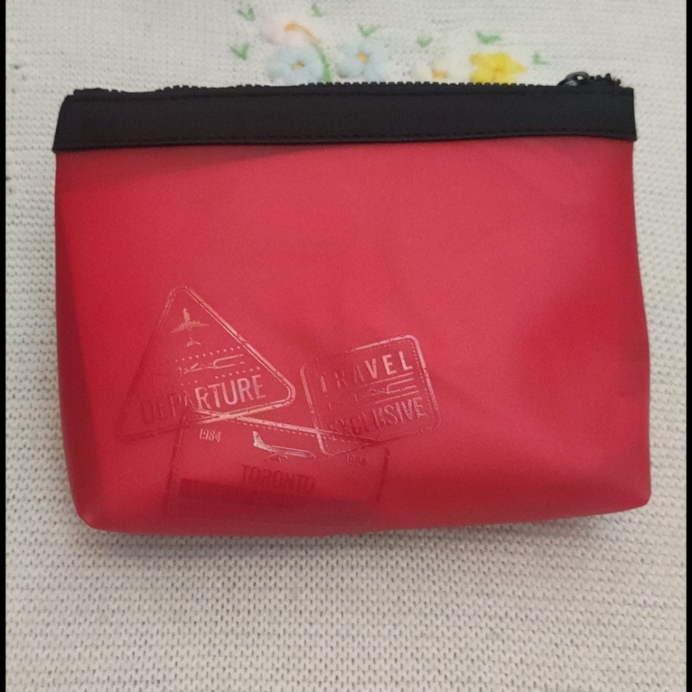 MAC Cosmetics Travel pouch